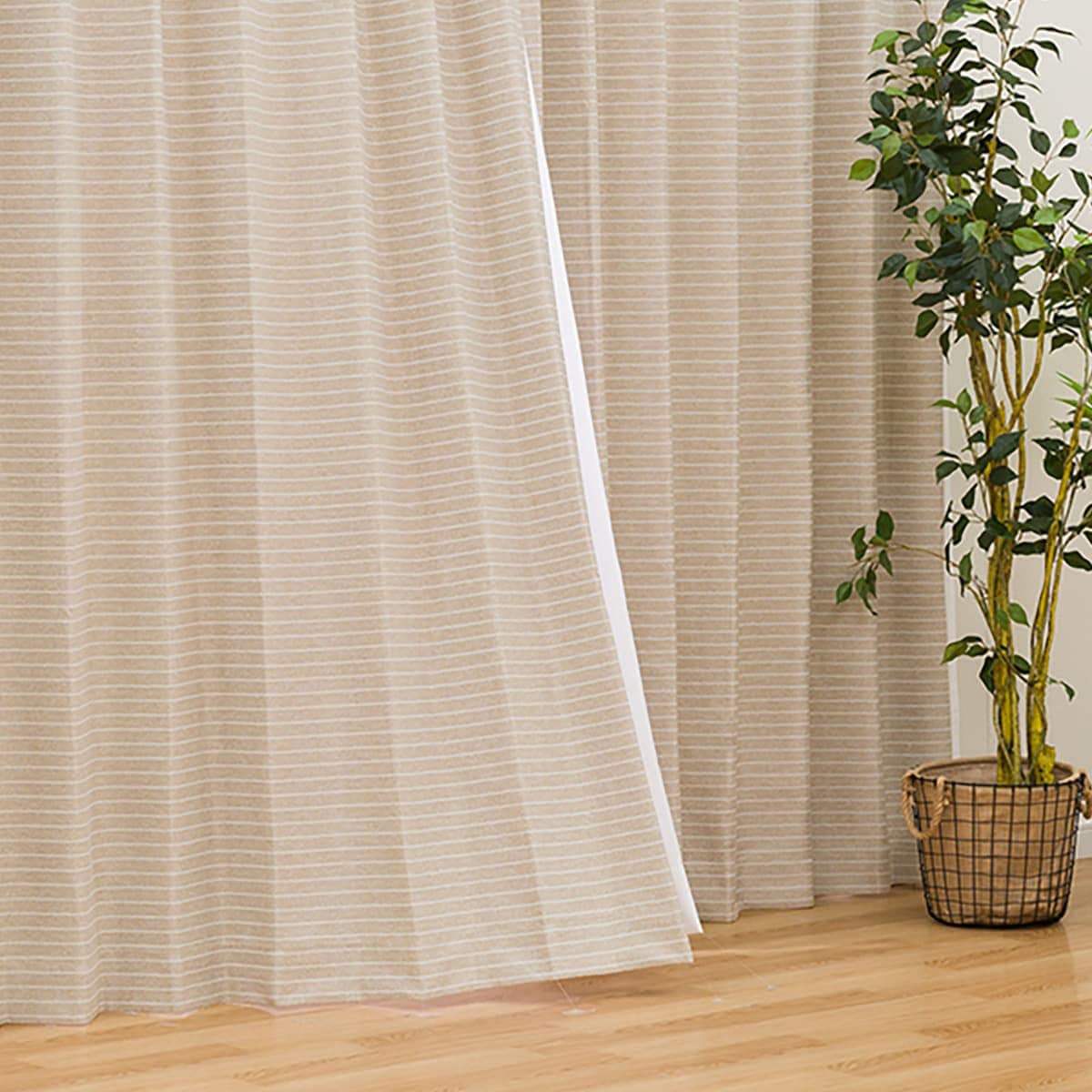 ニトリ　遮光遮熱カーテン、レースカーテン2枚セット　100×135cm